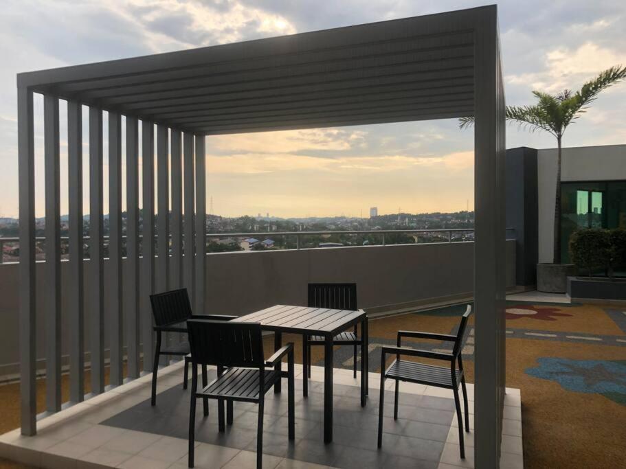 Mishal'S Homestay-Vista Bangi Studio Service Apartment Kajang Exterior foto
